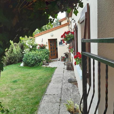 Les Alouettes B&B Hardecourt-aux-Bois Luaran gambar