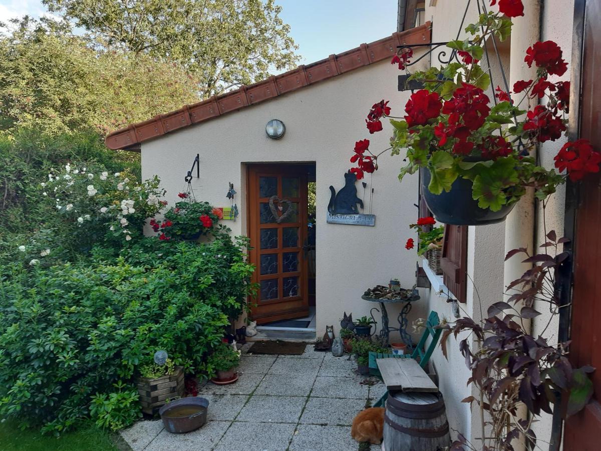 Les Alouettes B&B Hardecourt-aux-Bois Luaran gambar
