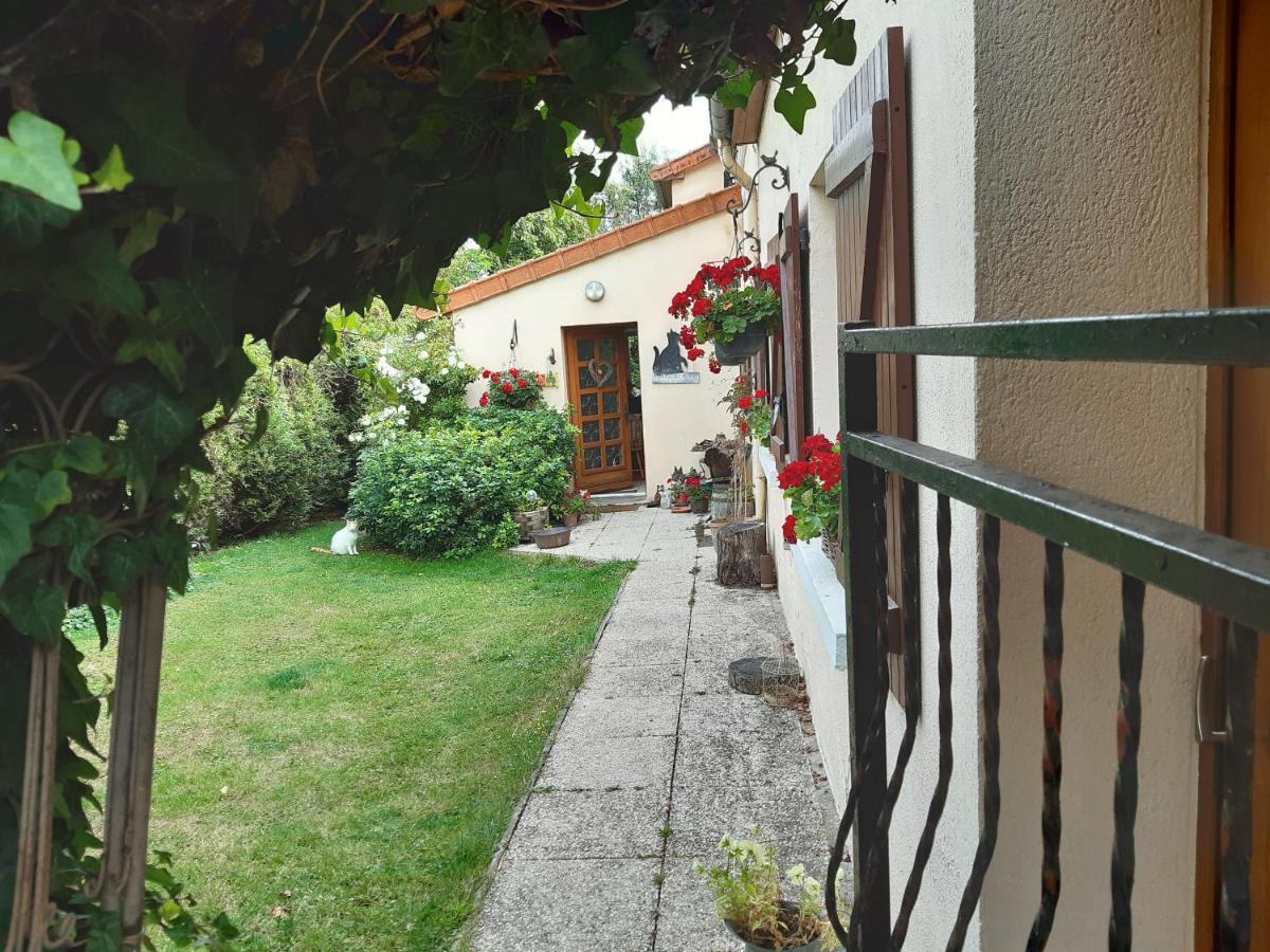 Les Alouettes B&B Hardecourt-aux-Bois Luaran gambar